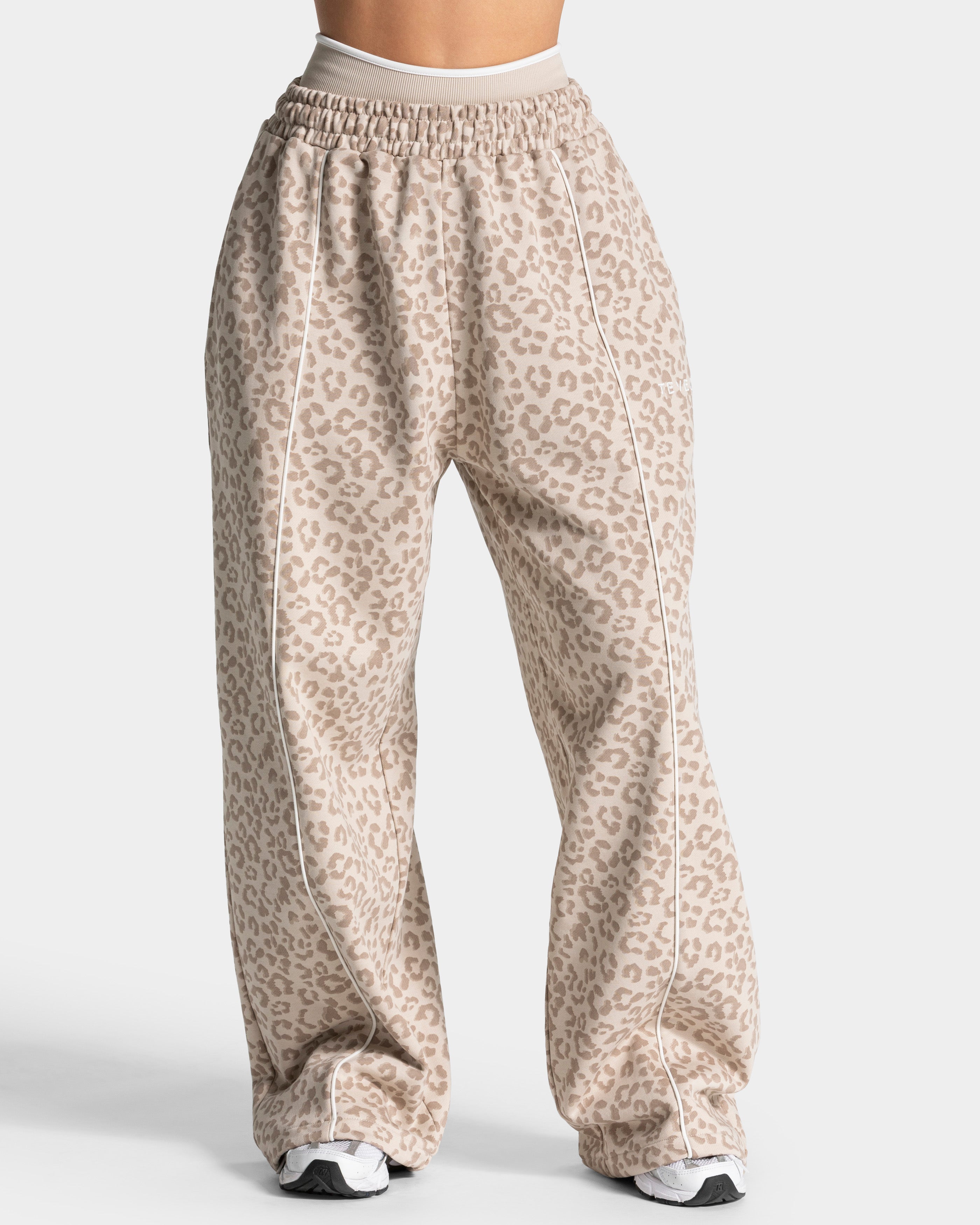 Contrastline Wide Leg Jogger "Leo Cream"